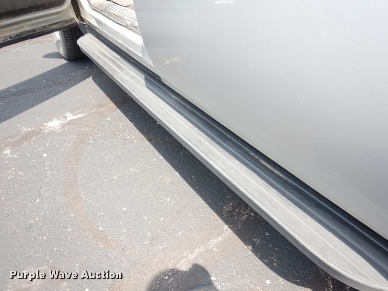 image for item DG0680 2011 Chevrolet Suburban 2500  SUV