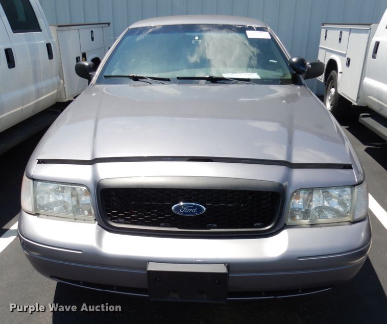image for item DG0682 2006 Ford Crown Victoria Police Interceptor