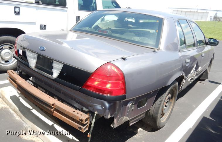image for item DG0682 2006 Ford Crown Victoria Police Interceptor