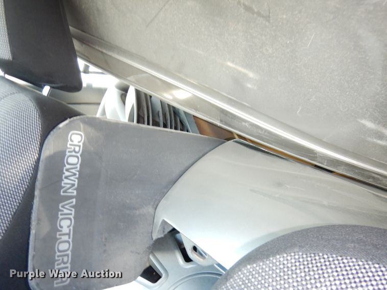 image for item DG0682 2006 Ford Crown Victoria Police Interceptor