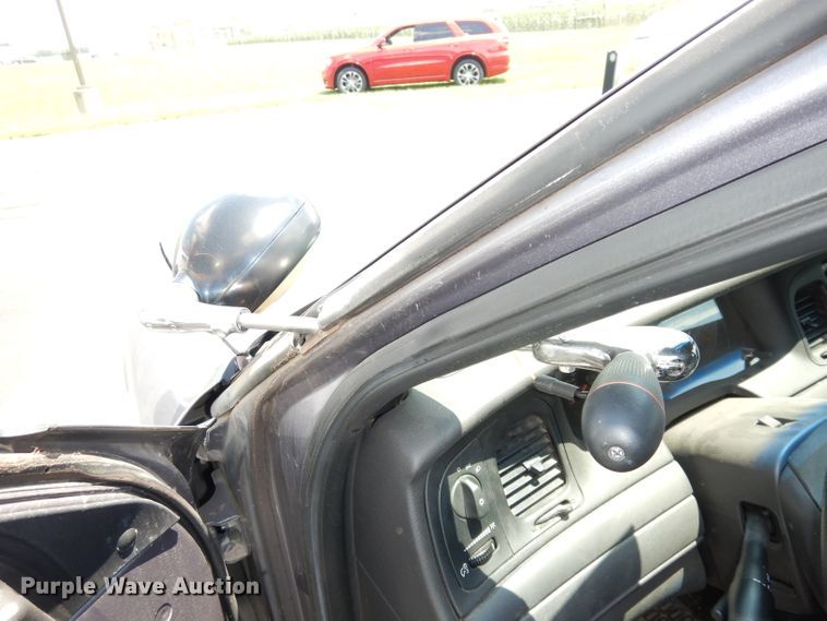 image for item DG0682 2006 Ford Crown Victoria Police Interceptor