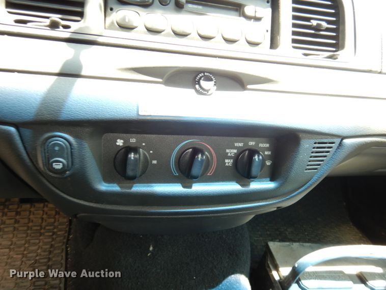 image for item DG0682 2006 Ford Crown Victoria Police Interceptor