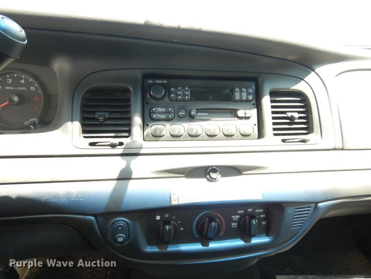 image for item DG0682 2006 Ford Crown Victoria Police Interceptor