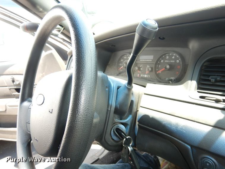 image for item DG0682 2006 Ford Crown Victoria Police Interceptor