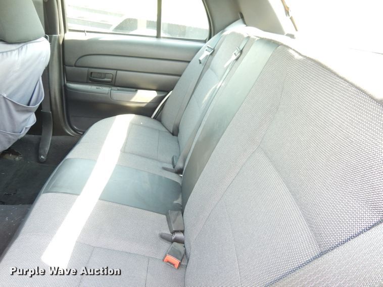 image for item DG0688 2007 Ford Crown Victoria Police Interceptor