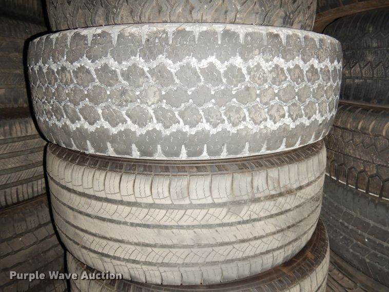 image for item IW9850 Approximately 80 tires