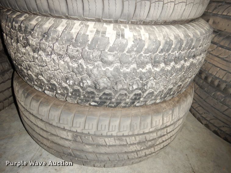 image for item IW9850 Approximately 80 tires
