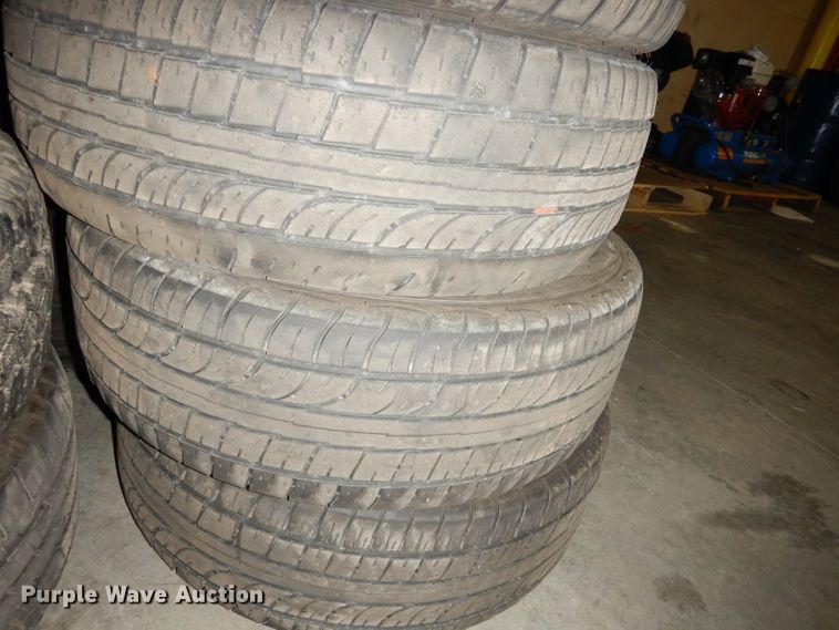 image for item IW9850 Approximately 80 tires