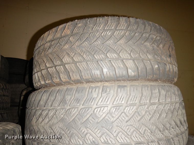image for item IW9850 Approximately 80 tires