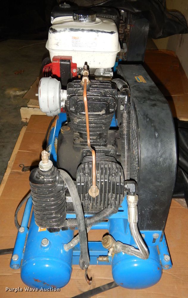 image for item IW9852 Puma  air compressor
