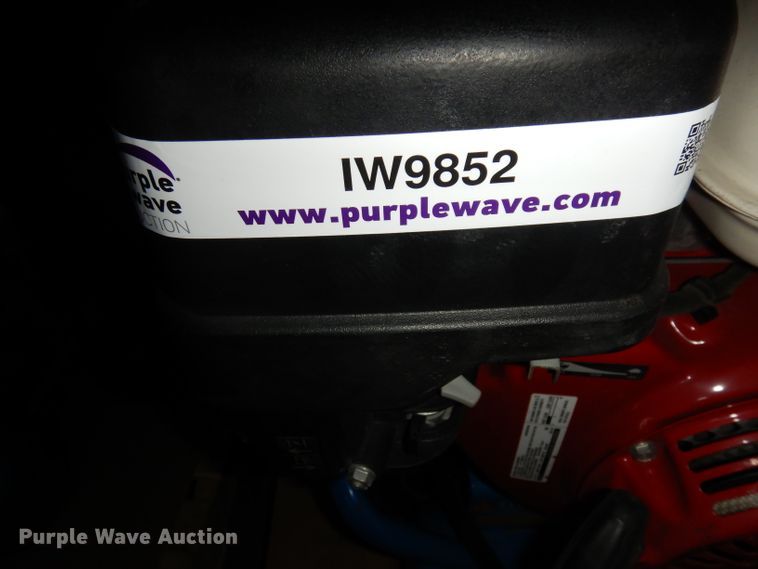 image for item IW9852 Puma  air compressor