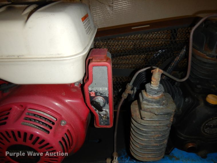 image for item IW9853 Puma  air compressor