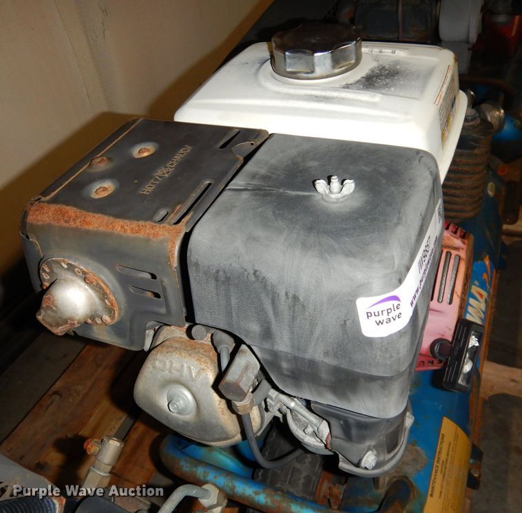 image for item IW9857 Puma  air compressor