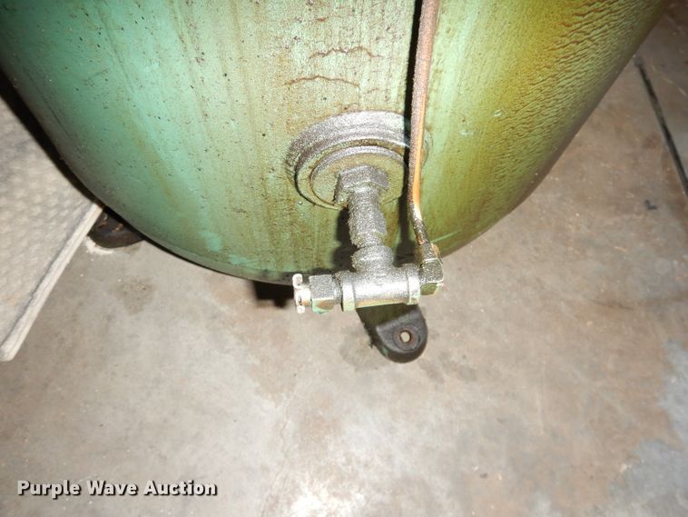 image for item IW9860 Champion  air compressor