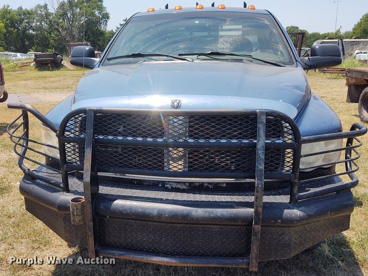 image for item BY9342 2005 Dodge Ram 3500  Quad Cab flatbed pickup truck