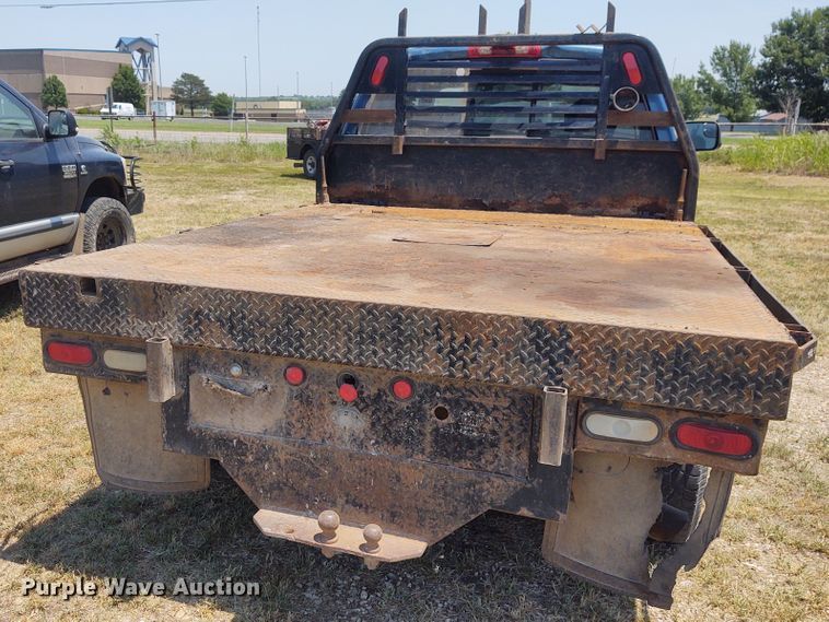 image for item BY9342 2005 Dodge Ram 3500  Quad Cab flatbed pickup truck