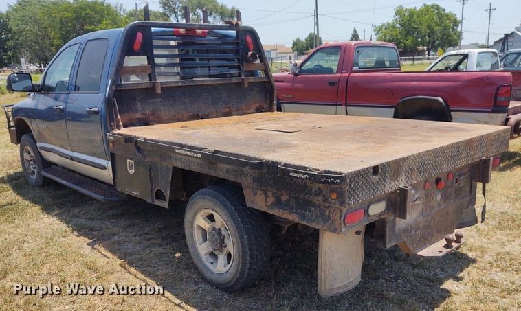 image for item BY9342 2005 Dodge Ram 3500  Quad Cab flatbed pickup truck