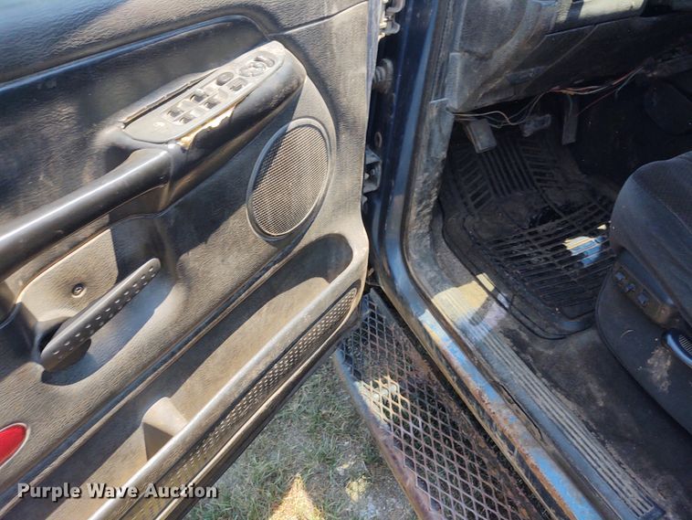 image for item BY9342 2005 Dodge Ram 3500  Quad Cab flatbed pickup truck