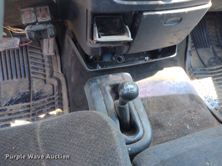 image for item BY9342 2005 Dodge Ram 3500  Quad Cab flatbed pickup truck