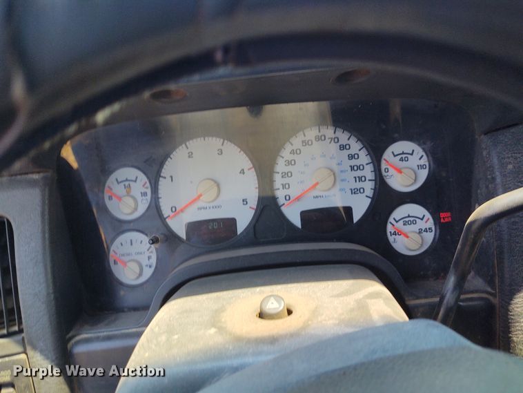 image for item BY9342 2005 Dodge Ram 3500  Quad Cab flatbed pickup truck