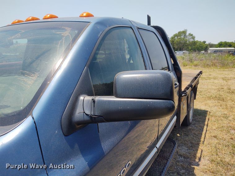 image for item BY9342 2005 Dodge Ram 3500  Quad Cab flatbed pickup truck