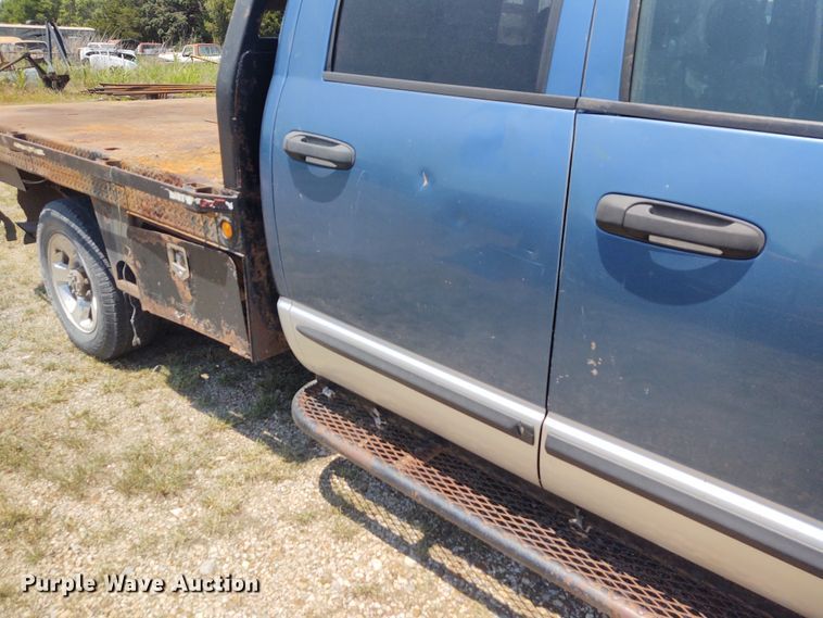 image for item BY9342 2005 Dodge Ram 3500  Quad Cab flatbed pickup truck