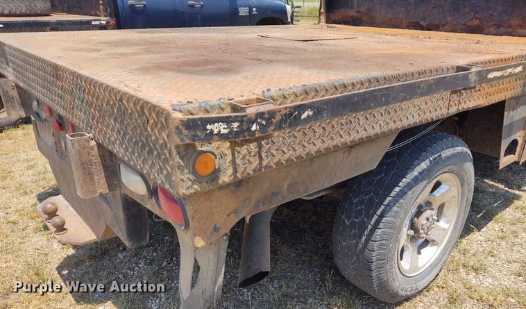 image for item BY9342 2005 Dodge Ram 3500  Quad Cab flatbed pickup truck