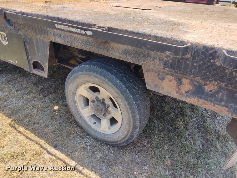 image for item BY9342 2005 Dodge Ram 3500  Quad Cab flatbed pickup truck