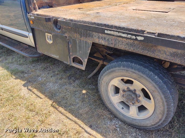 image for item BY9342 2005 Dodge Ram 3500  Quad Cab flatbed pickup truck