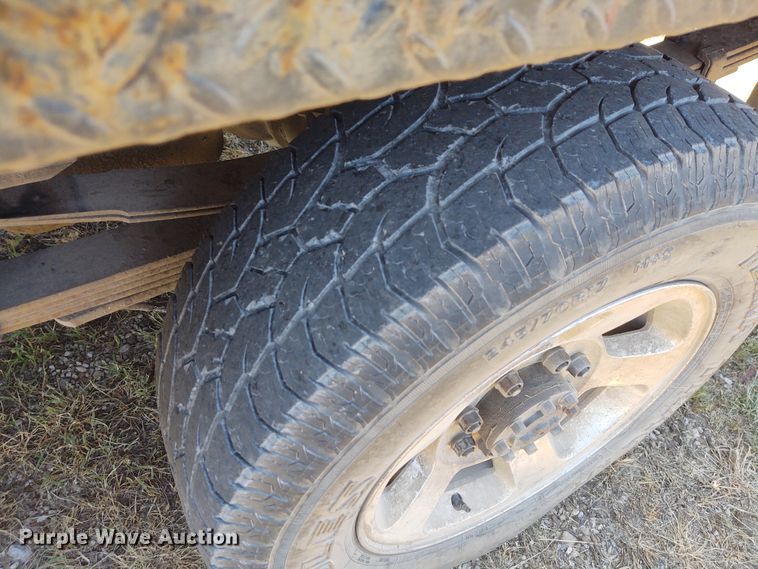 image for item BY9342 2005 Dodge Ram 3500  Quad Cab flatbed pickup truck