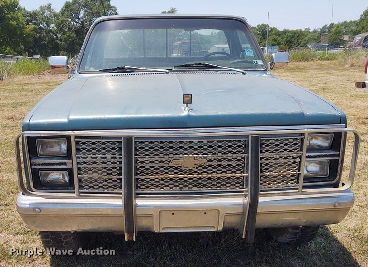 image for item BY9345 1984 Chevrolet K10  pickup truck