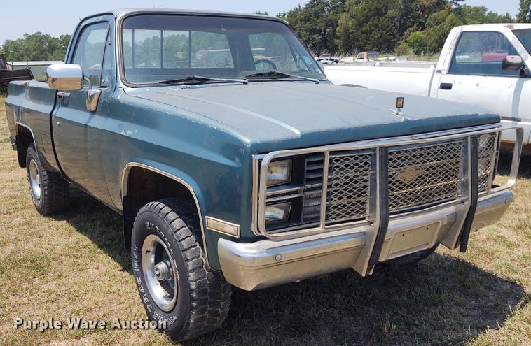 image for item BY9345 1984 Chevrolet K10  pickup truck