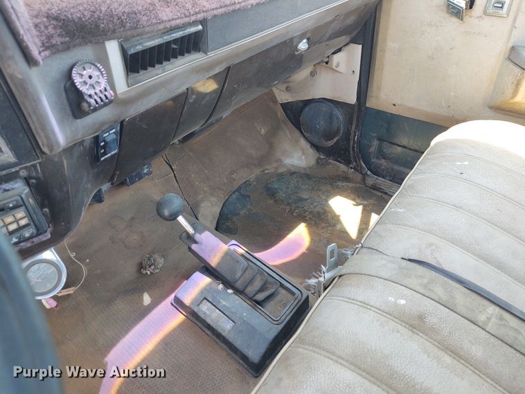 image for item BY9345 1984 Chevrolet K10  pickup truck