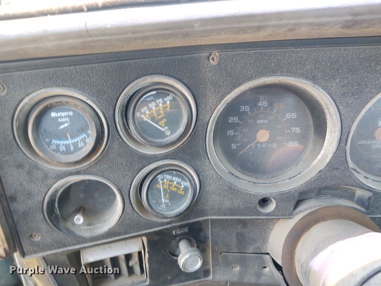 image for item BY9345 1984 Chevrolet K10  pickup truck