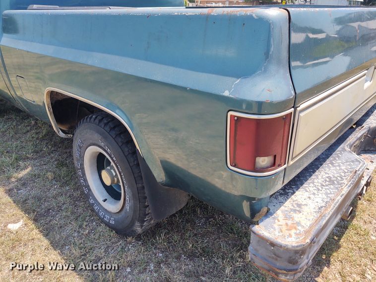 image for item BY9345 1984 Chevrolet K10  pickup truck