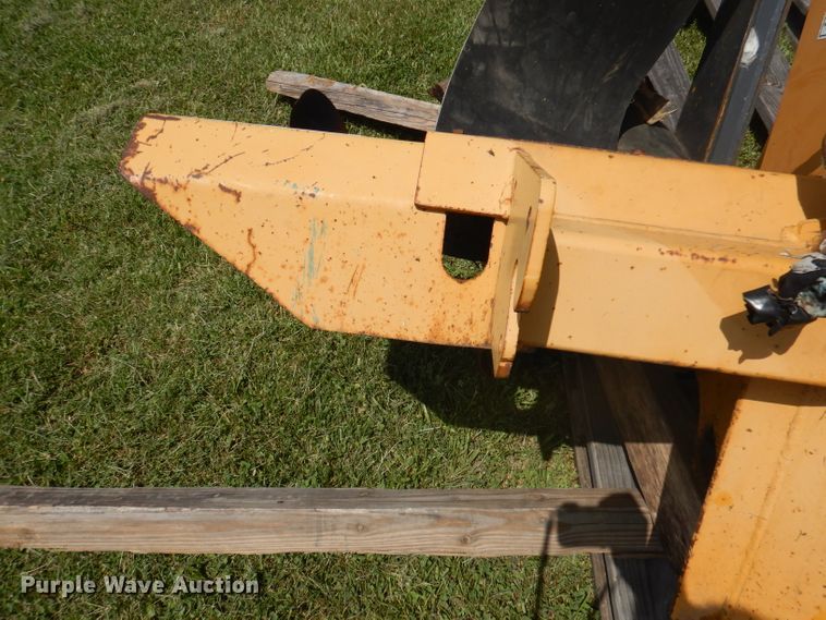 image for item DA5323 1996 Case 560  trencher