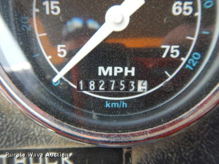 image for item DC2157 1992 Ford LTA9000  vacuum truck