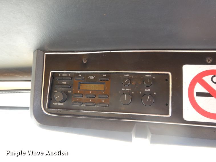 image for item DC2157 1992 Ford LTA9000  vacuum truck