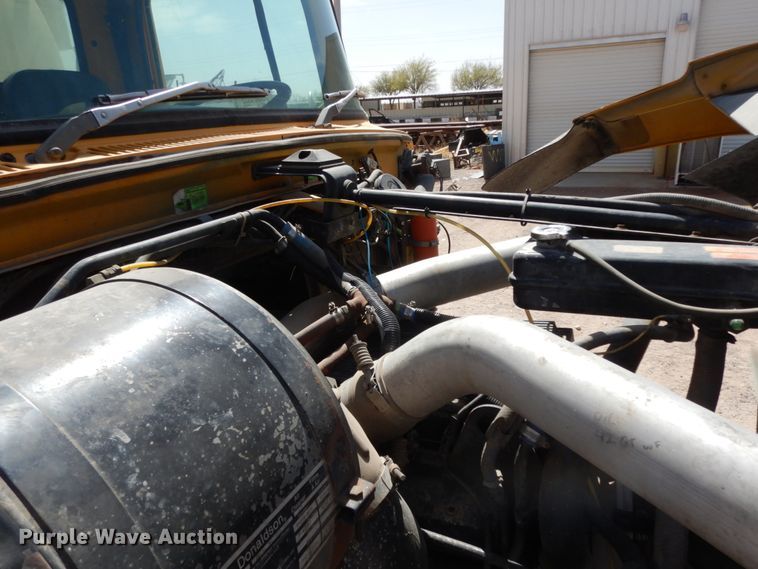 image for item DC2157 1992 Ford LTA9000  vacuum truck