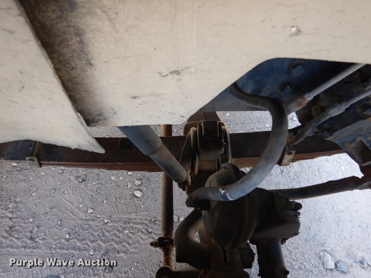 image for item DC2157 1992 Ford LTA9000  vacuum truck