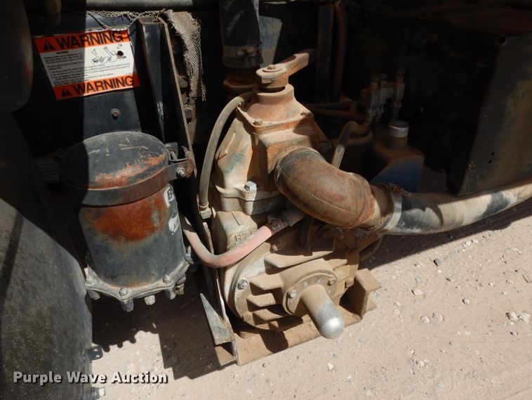 image for item DC2157 1992 Ford LTA9000  vacuum truck