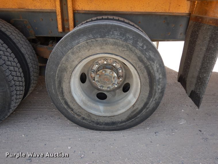 image for item DC2157 1992 Ford LTA9000  vacuum truck