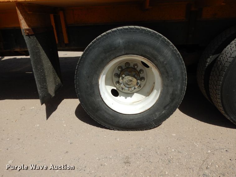 image for item DC2157 1992 Ford LTA9000  vacuum truck