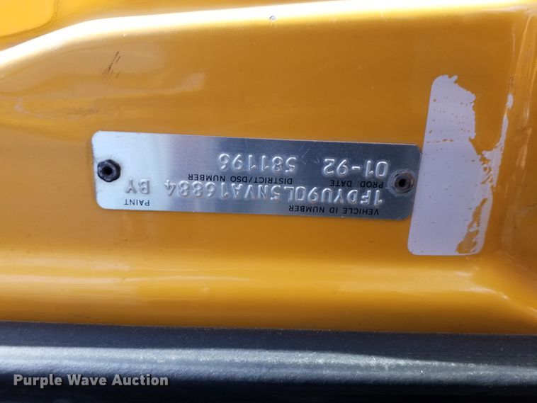 image for item DC2157 1992 Ford LTA9000  vacuum truck