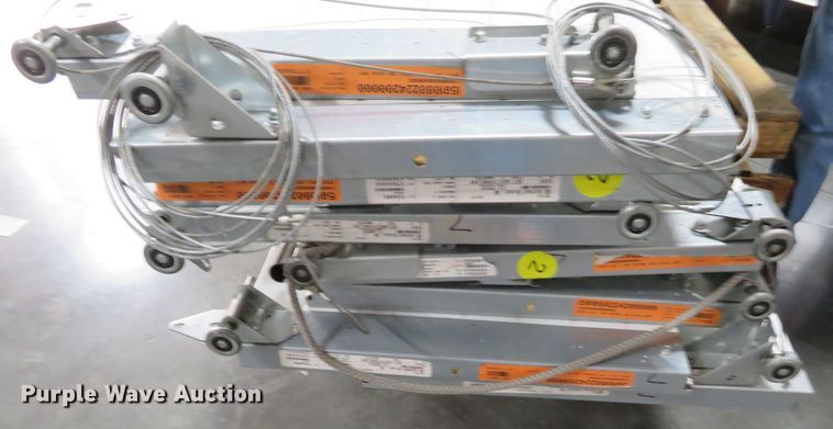 image for item DH0631 (2) overhead doors