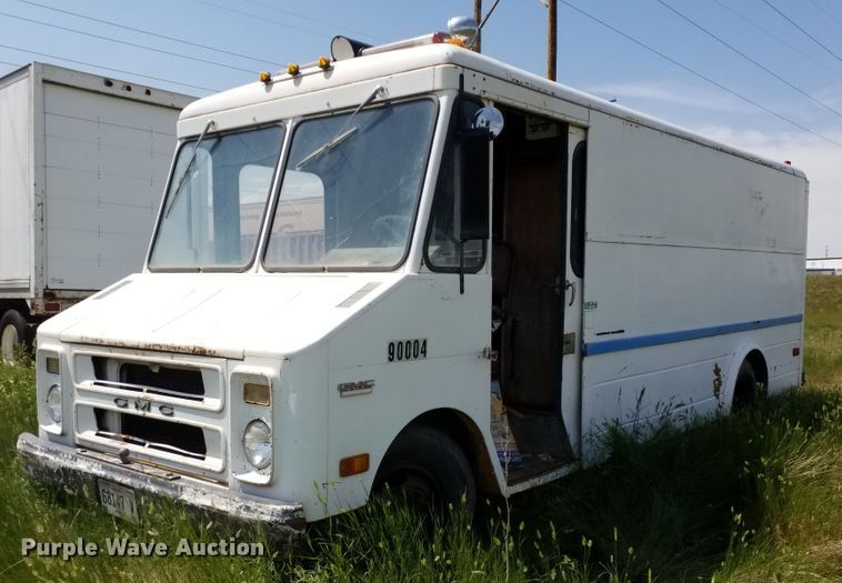 image for item DH5605 1971 GMC 3500  delivery truck
