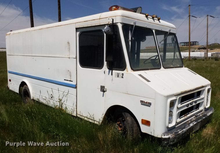 image for item DH5605 1971 GMC 3500  delivery truck