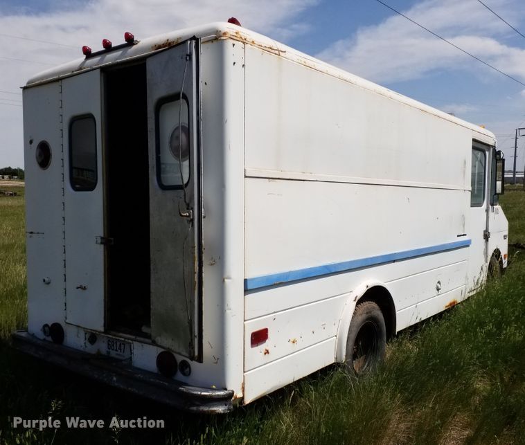 image for item DH5605 1971 GMC 3500  delivery truck