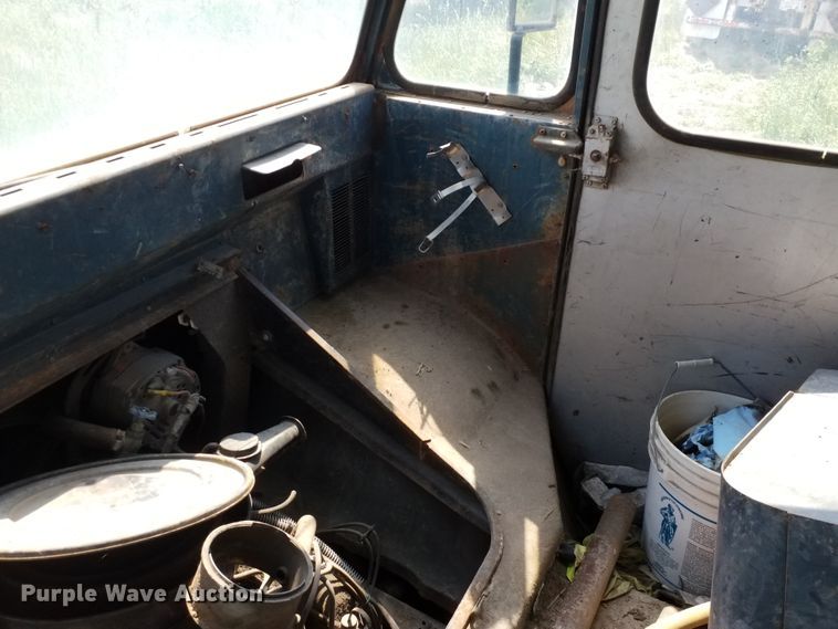 image for item DH5605 1971 GMC 3500  delivery truck