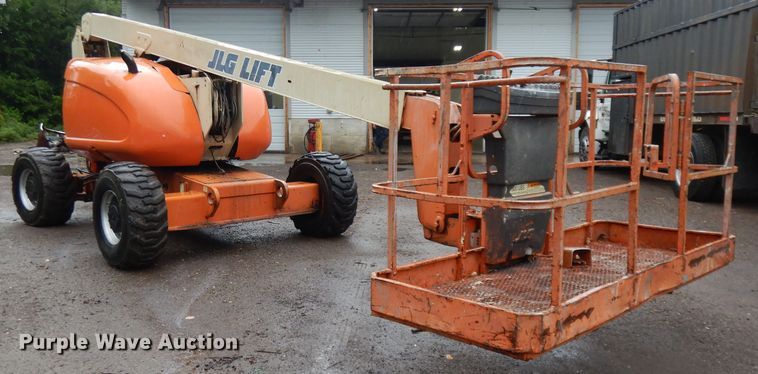 image for item DI6741 1999 JLG 600A  boom lift